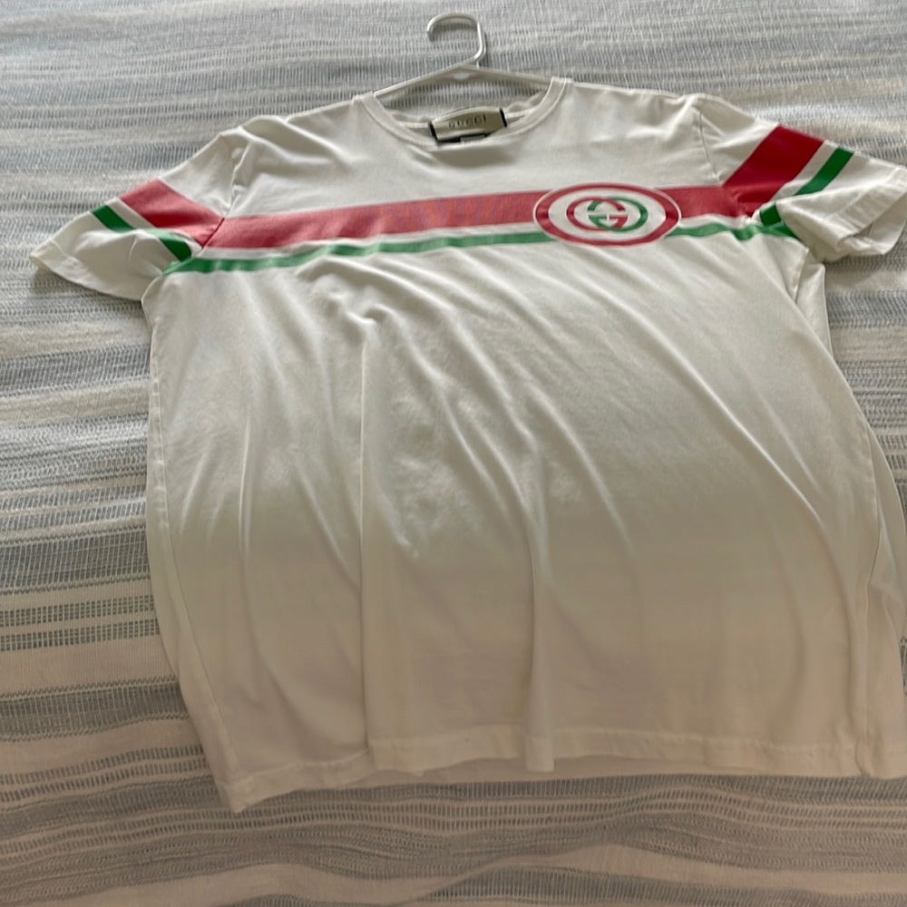 Like new Gucci Medium t shirt